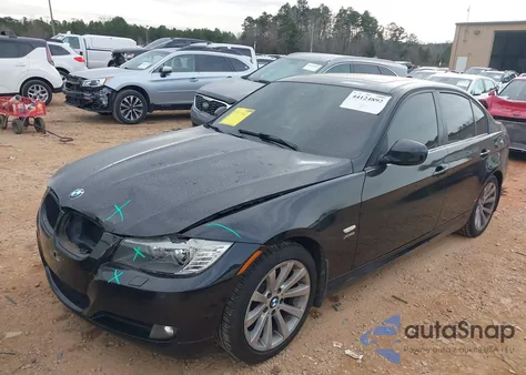 2011 BMW 328I xDrive z USA, uszkodzony, nr VIN WBAPK5G56BNN80364